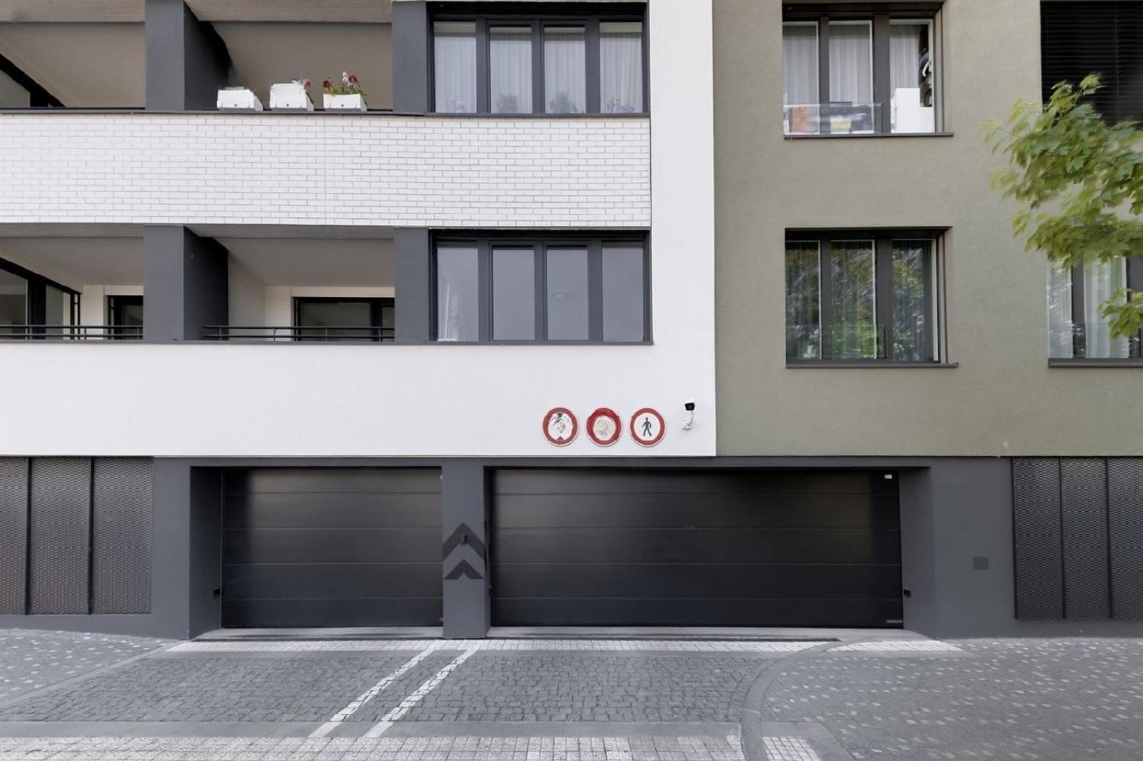 Holesovice Delight: Modern Comfort With A Twist In Prague 7 外观 照片