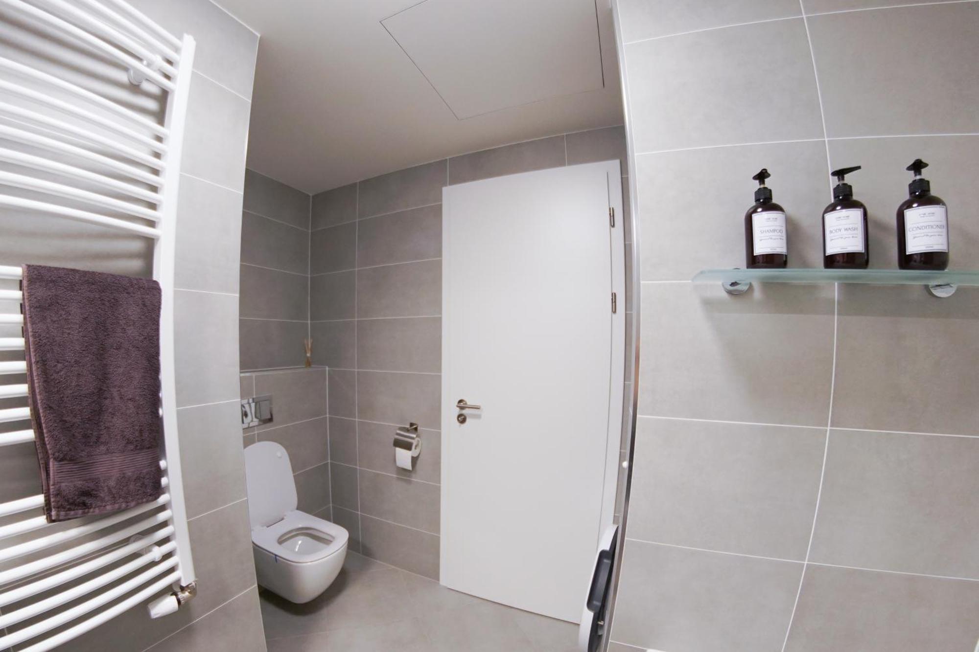 Holesovice Delight: Modern Comfort With A Twist In Prague 7 外观 照片
