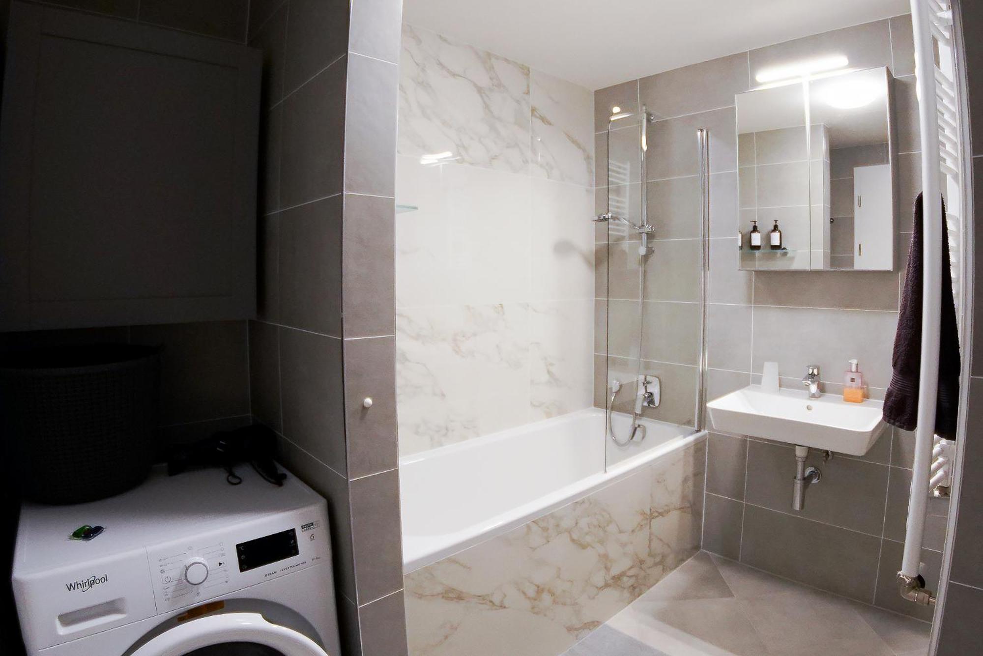 Holesovice Delight: Modern Comfort With A Twist In Prague 7 外观 照片